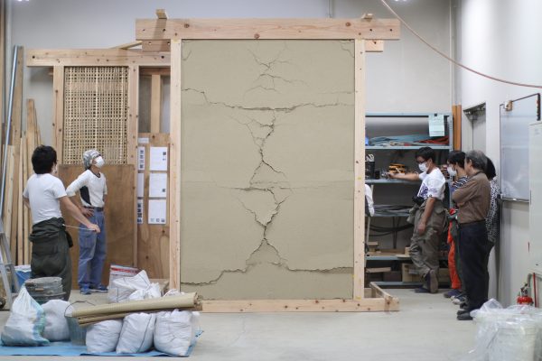 Cyclic-Loading Tests of Traditional Mud Walls Constructed by Plasterers in Kyoto